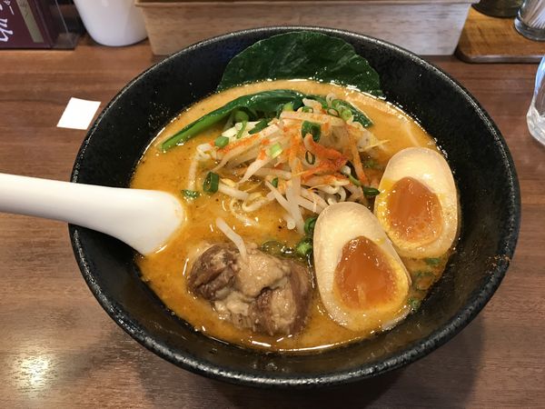 「シビカラ 850円 + クーポン味玉」@極上 MISO BROWNの写真