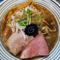 濃厚背脂鬼煮干し