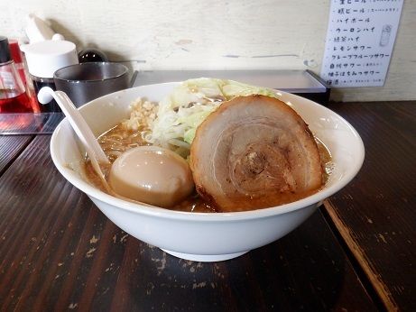 「ＪＬＯＷ麺（二郎系ラーメン）」@麺屋 銀時の写真