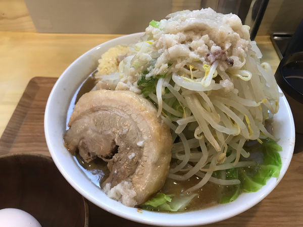 「ラーメン中盛300g900円 生玉子50円」@らーめん おうかの写真