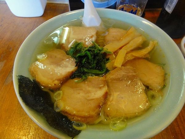 「チャーシュー麺塩硬め800円餃子350円ビール530円　税抜」@佐野ラーメン たかのの写真