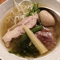 ラーメン塩 だしが命の塩らーめん