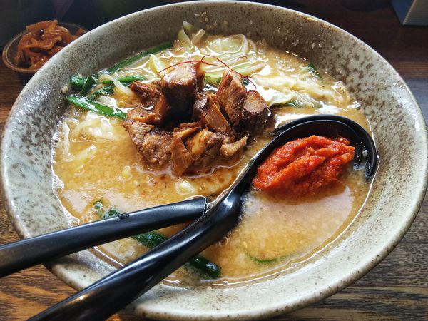 「辛味噌　＋辛モヤシ：サービス」@信州麺屋 とんずら －カエン－の写真