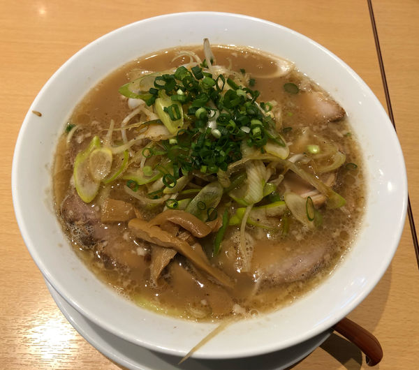 「豚骨醤油ネギチャーシュー」@らぁ麺食堂 吉凛の写真