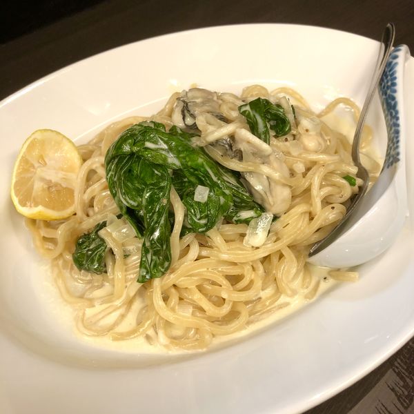 「【限定】牡蠣とほうれん草のクリームまぜそば￥880」@メンショップ アキラの写真