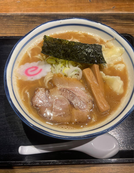 「粗びきワンタンメン」@三ツ矢堂製麺 上福岡店の写真