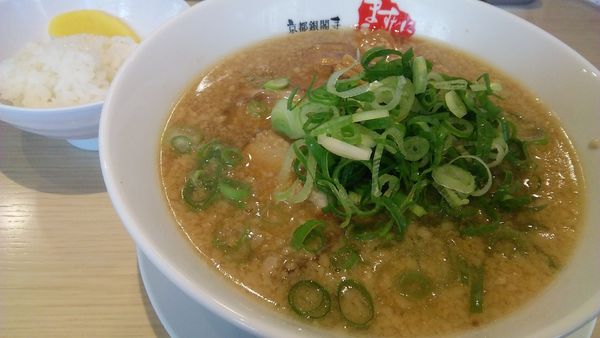 「ラーメン並盛 830円」@京都銀閣寺 ますたにラーメン 室町店の写真
