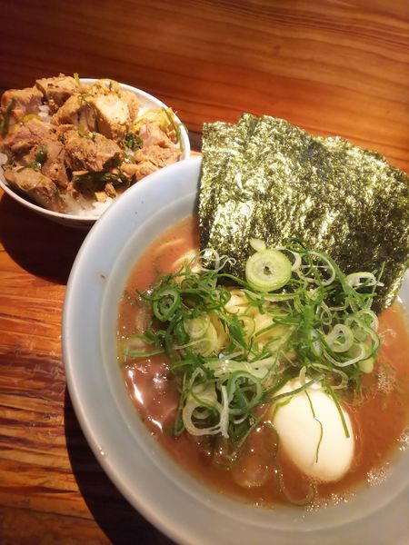 「朝ラー のり増し ネギチャー、ライス」@横浜ラーメン 武蔵家 大井町店の写真