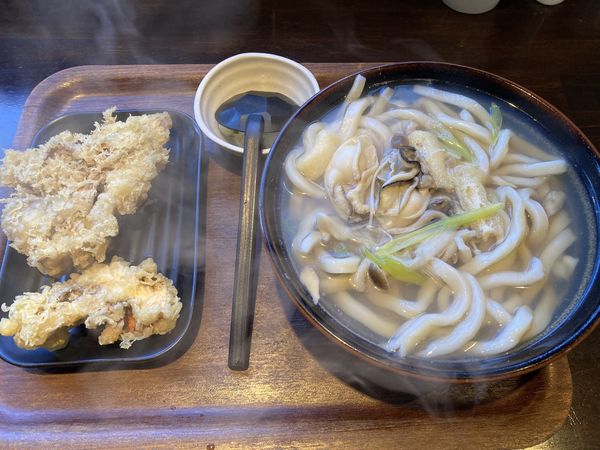 「牡蠣うどん　舞茸天」@柿屋うどんの写真