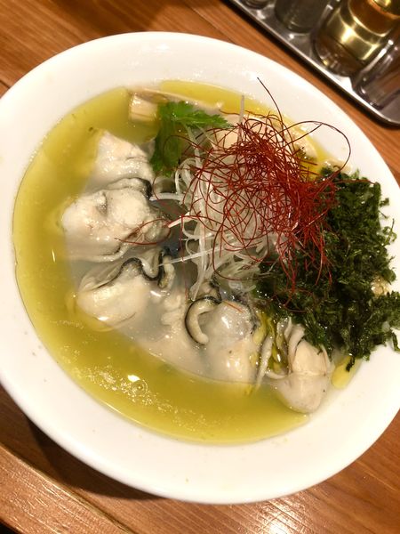 「【冬の限定】柚子香る牡蠣塩そば (牡蠣増×2) ￥1200」@麺屋 真心の写真