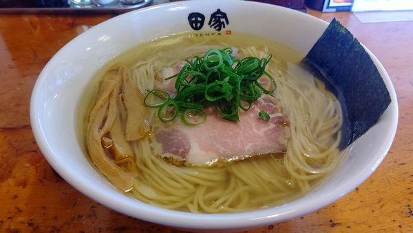 「塩そば大盛９５０円」@中華そば 田家 本店の写真