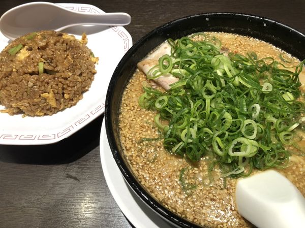 「みそラーメン、チャーハン定食」@来来亭 東川口店の写真