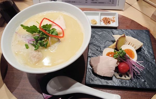 「特製鶏白湯soba」@銀座 篝 本店の写真