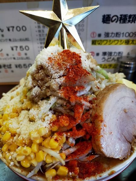 「味噌ラーメン・大盛・バター・粉雪・生卵（麺固・全部・火粉別）」@自家製麺 まさきの写真