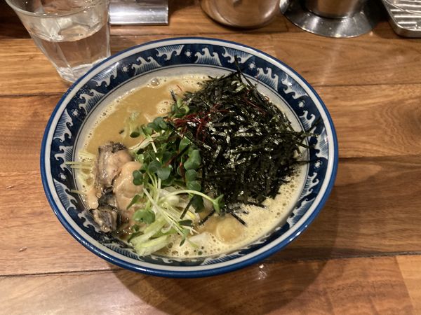 「牡蠣ラーメン」@麺や佐市の写真