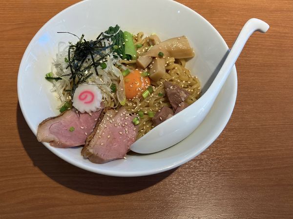 「鴨油そば＋生たまご」@麺屋 上々の写真