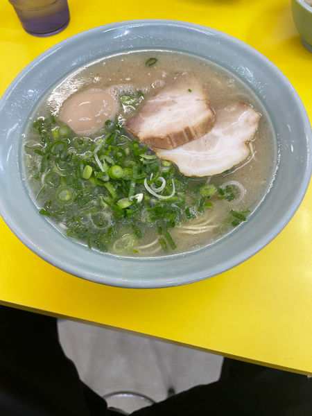 「煮たまご塩とんこつラーメン」@ラーメン味心の写真