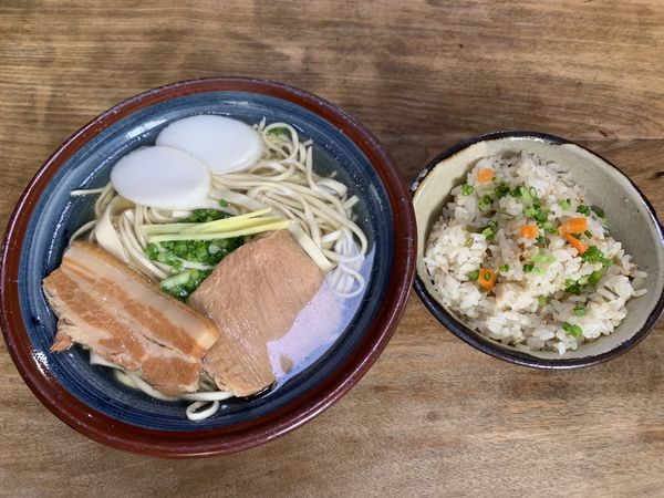 「首里そば中500+ジューシー200⁼700円」@首里そばの写真