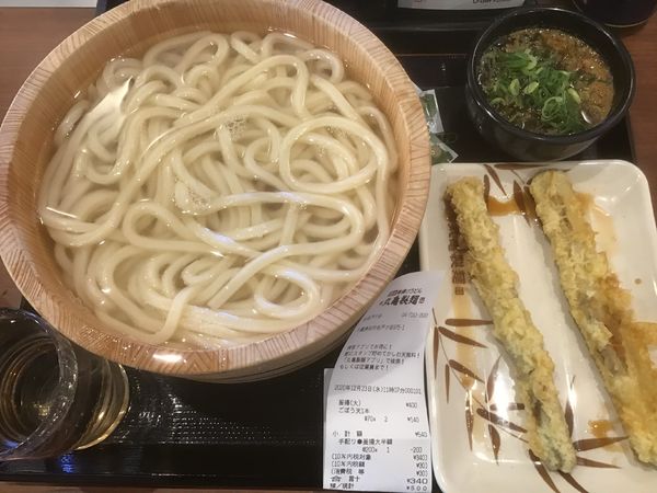 「釜揚げ大400円(半額券で200円)ごぼう天70円×2個」@丸亀製麺 柏名戸ヶ谷店の写真