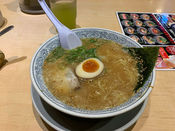 「熟成白豚骨ラーメン650円+Aセット鉄板炒飯270円」@丸源ラーメン 小牧店の写真
