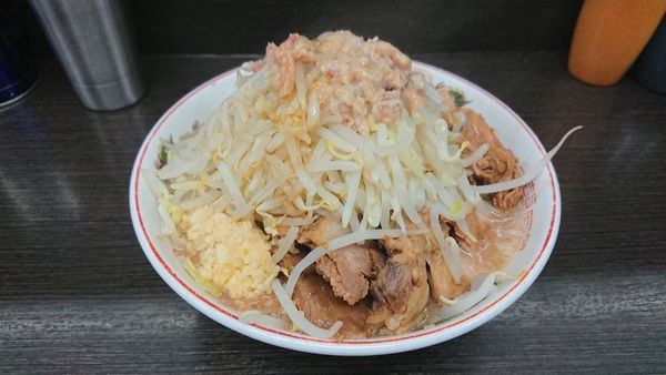 「ラーメン（750円）豚増し(200円)全マシ」@ラーメン二郎 川越店の写真
