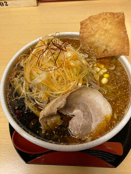 「背脂辛味噌ラーメン　冬季限定」@らーめん よこ田の写真
