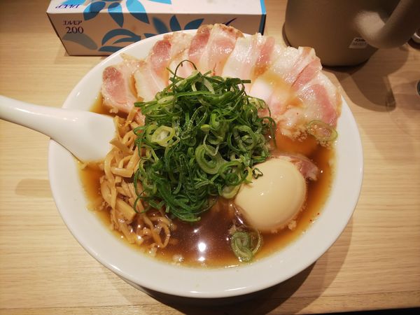 「京都熟成醤油ラーメン全部盛り(ネギ増し)」@京都ラーメン 森井 明大前店の写真