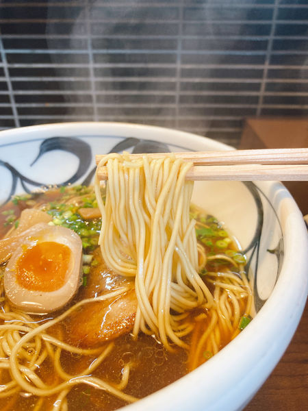 「らーめん」@麺鮮醤油房 周月 山口平生店の写真