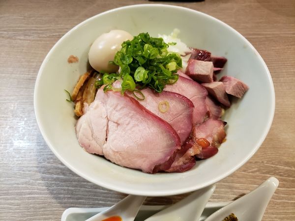 「岩中豚あぶらそば」@中華そば 和渦 TOKYOの写真