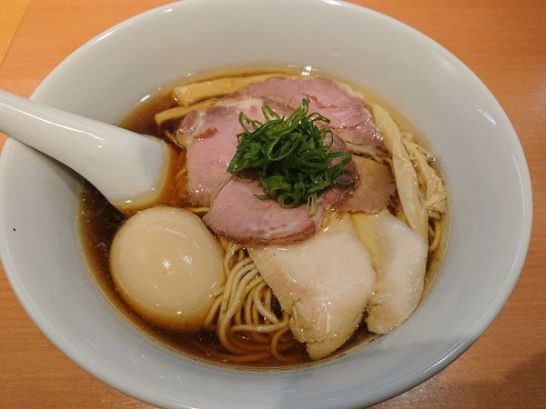 「特製醤油らぁ麺１０００円」@らぁ麺 はやし田 池袋店の写真