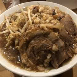 ラーメン300ｇニンニク少し（850円）