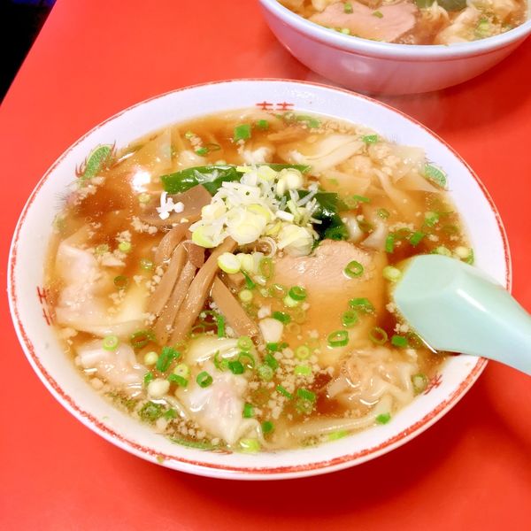 「ワンタン麺の大盛り。¥750。」@恵礼香の写真