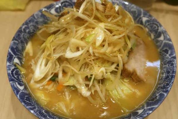 「ネギ味噌らーめん　800円」@肉厚わんたん麺と手作り焼売 ら麺亭 浅草支店の写真