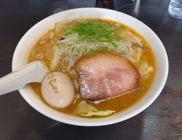 「味噌ラーメン　卵＋チャー1枚」@けやき すすきの本店の写真