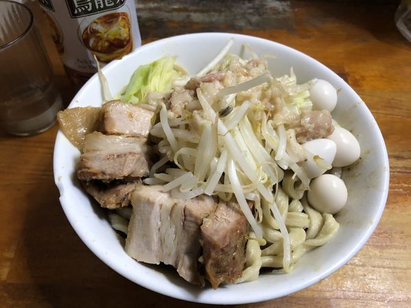 「たま小ラーメンアブラうずら」@蓮爾 新町一丁目店の写真