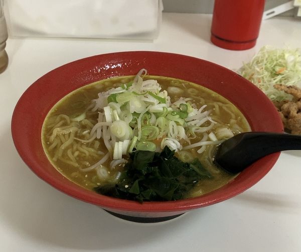 「カレーラーメン」@ラーメンHOT めん花の写真