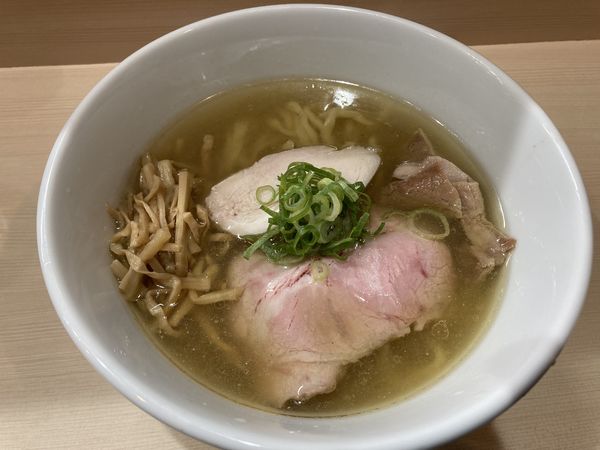 「塩中華そば¥900」@手揉み中華そば 中村の写真