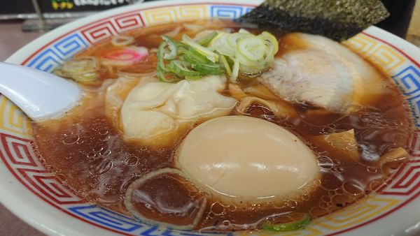「醤油ワンタンメン」@ラーメン ばんだい 嵐山店の写真