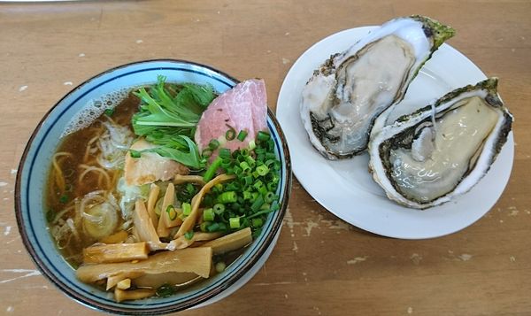 「活大殼牡蠣しゃぶ青3種 B(活牡蠣２個）」@MENYA 食い味の道有楽の写真