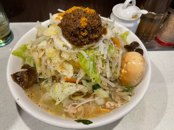 「玉カレータンメン＋くん玉」@麺処 まるよし商店の写真