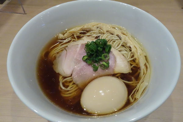 「味玉醤油らぁ麺」@らぁ麺すみ田の写真