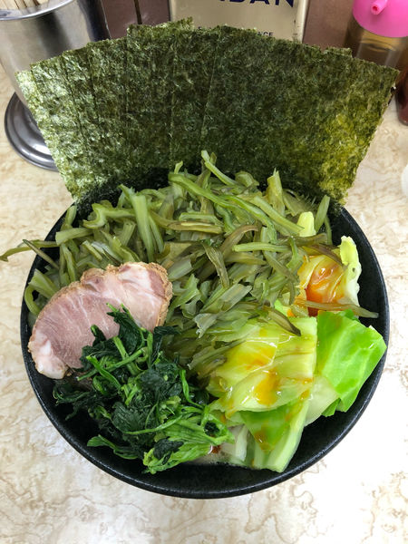 「のりラーメン＋キャベツ　850円＋150円」@川崎家 榎町店の写真