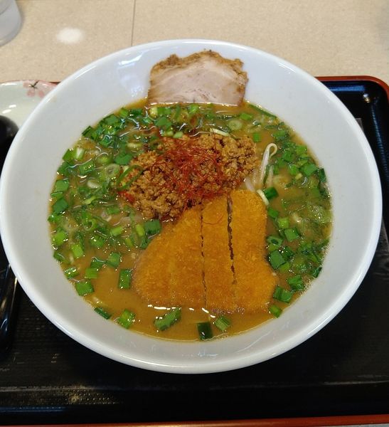 「(冬限定) 台湾味噌ラーメン 900円＋ミニとんかつ」@九州ラーメン金平の写真