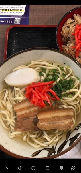 「ソーキそば 650円」@沖縄そば 海産物料理店 楚辺の写真