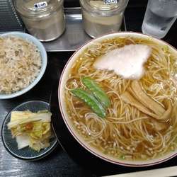 中華そば並　バター肉ご飯小