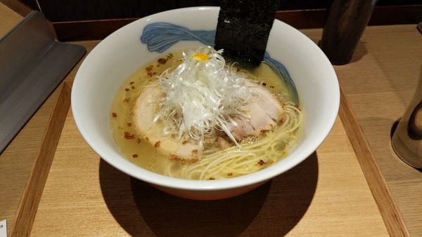 「塩らーめん」@NIPPON RAMEN 凛 TOKYOの写真