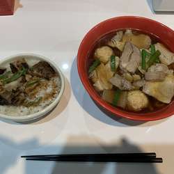 シビカラ醤油ラーメン　チャーシュー丼