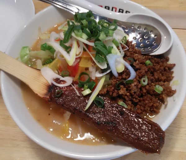 「[限定]炙り味噌ラーメン」@とんこつらーめん七志 中山店の写真