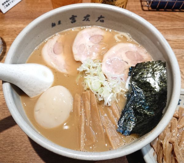 「味玉らーめん＋チャーシュー＋メンマ＋エビスビール」@麺屋吉左右の写真