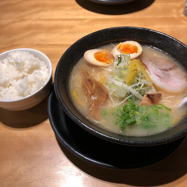 「ゆず塩ラーメン」@九州ラーメン 博多吉もんの写真